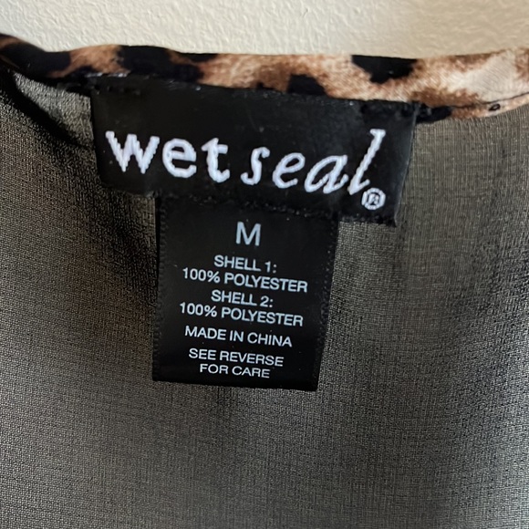 Wet Seal leopard print sleeveless tank top with black sheer back. - Picture 3 of 4